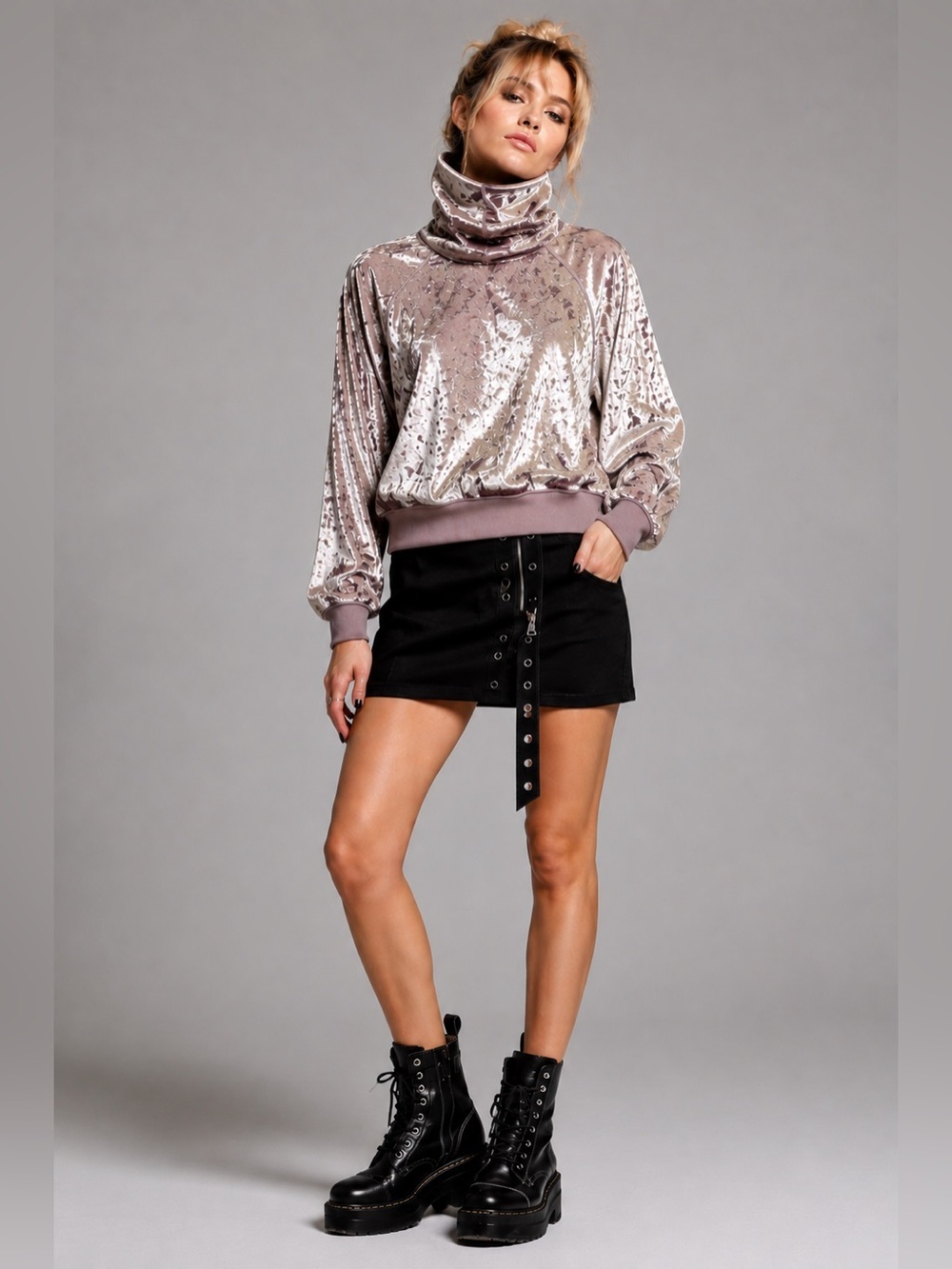 Betsey Johnson Metallic Crushed Velour Funnel Neck Sweatshirt – 
Size L